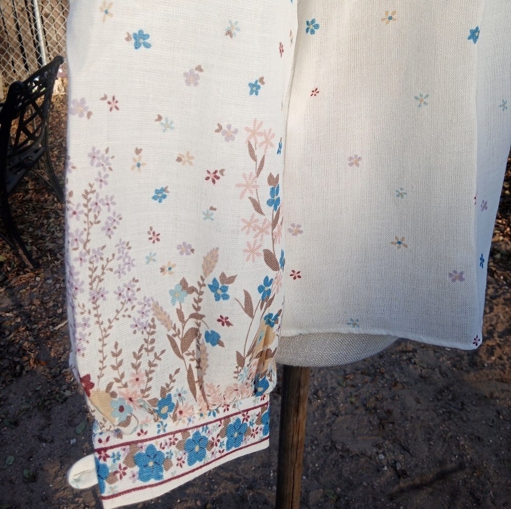 SOLD!Real Vintage, XS/Small, Well Made Floral Print Boho Ethnic Poet Peasant Top - Picture 5 of 6